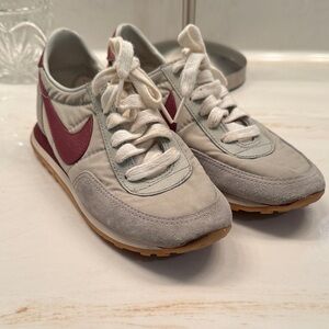 Nike Vinyage 80’s Women's Gray and Burgundy Sneakers
